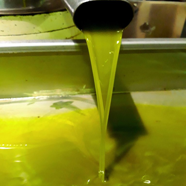 Die moderne Kaltextraktion unter 27 Grad bewahrt wertvolle Inhaltsstoffe und Aromen (Polyphenole). Das Ergebnis: ein fruchtiges, 